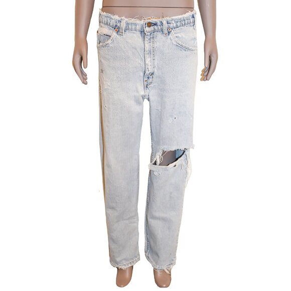 Vintage Levis Light Wash Distressed Denim Jeans Size 32W 27L Classic Blue Jeans - Picture 1 of 5